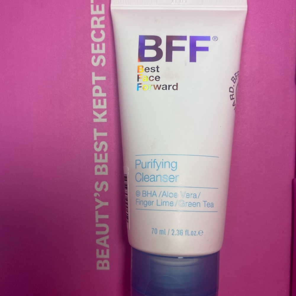 BFF Best Face Forward
Purifying Cleanser
